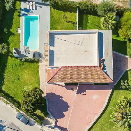 Con Piscina Vista Mare Апартаменты *